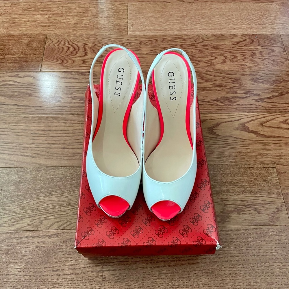 Patent leather white Guess platform heels new